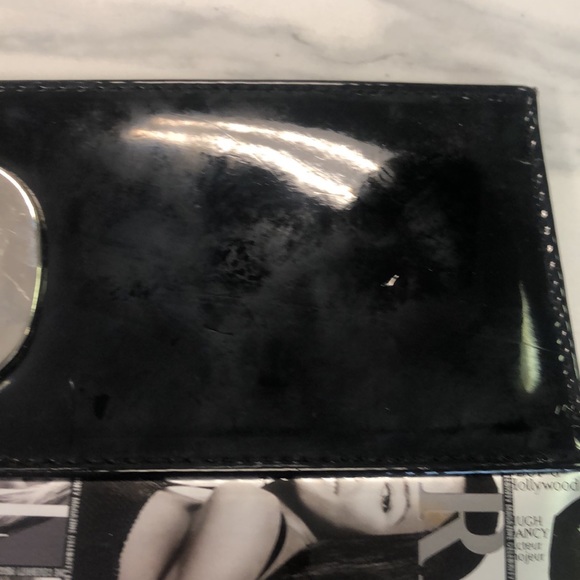 Olivia Miller Cut Handle Magazine Clutch - Picture 4 of 14